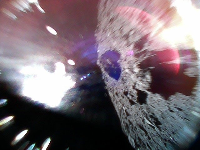 فرود هم‌زمان دو کاوشگر ژاپنی روی سیارک ریوگو