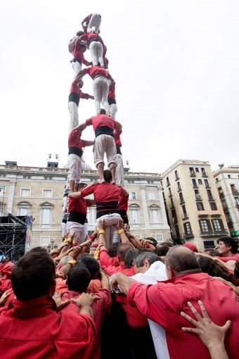 فستیوال ساخت برج‌های انسانی در بارسلونا