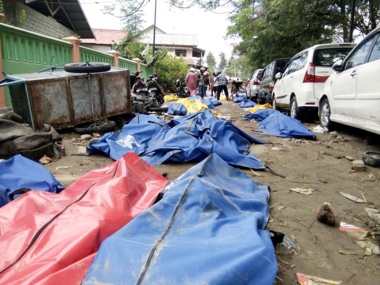 خسارات زلزله 7.5 ریشتری در اندونزی 