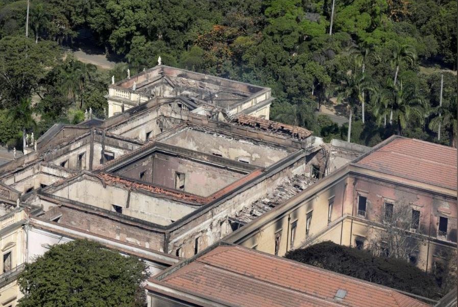 خسارات آتش سوزی در موزه ملی برزیل