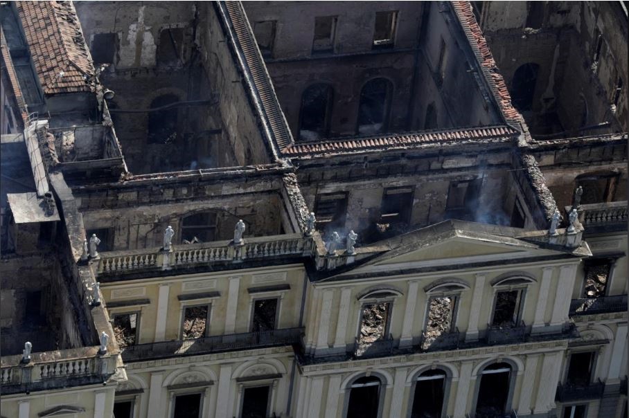 خسارات آتش سوزی در موزه ملی برزیل