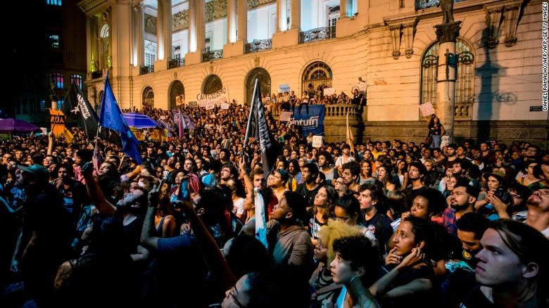تظاهرات اعتراضی به آتش سوزی موزه ملی برزیل