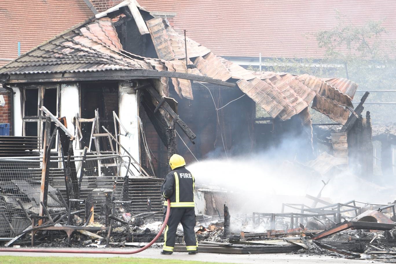 آتش سوزی مدرسه در لندن