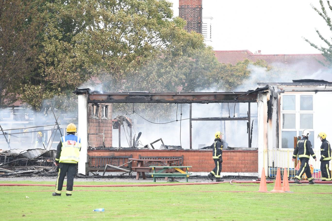 آتش سوزی مدرسه در لندن