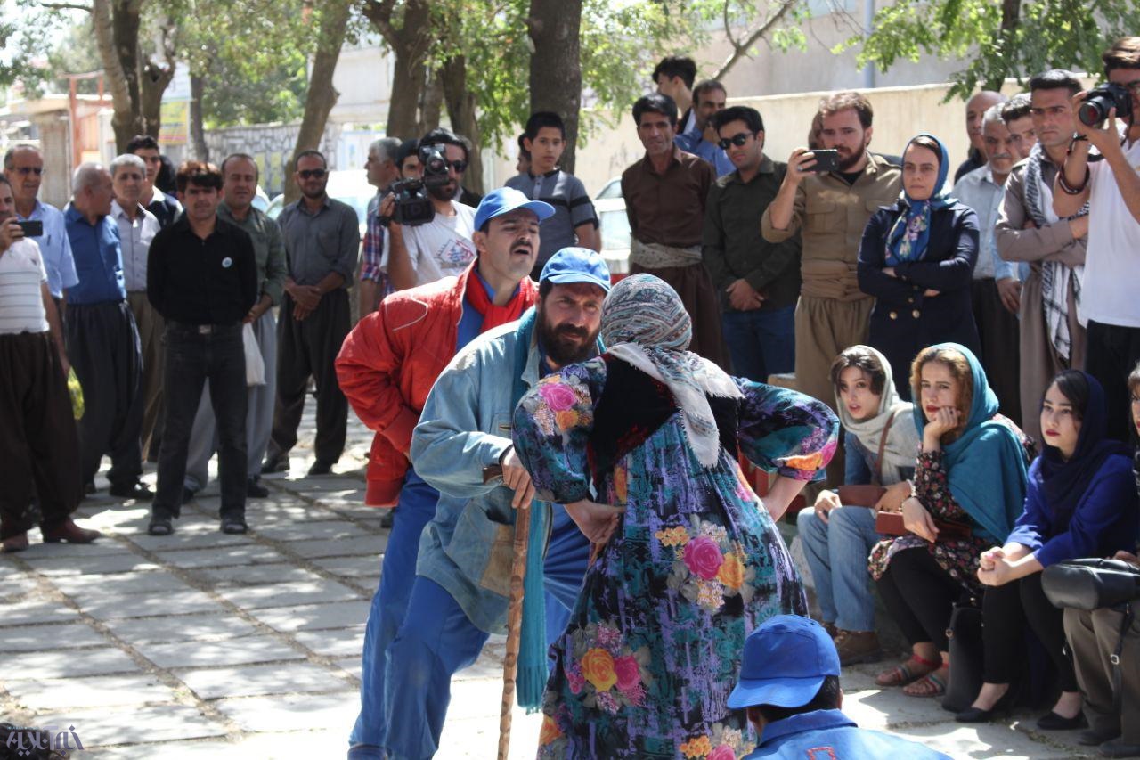 اجراهای روز آخر جشنواره تئاتر خیابانی مریوان