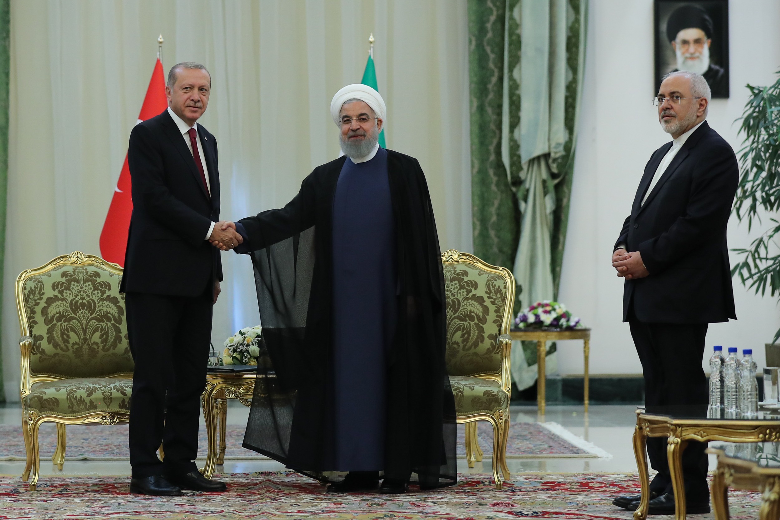 دیدار اردغان با روحانی در حاشیه نشست سه جانبه تهران