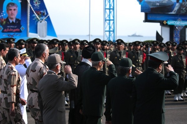مراسم دانش‌آموختگی دانشجویان دانشگاههای ارتش با حضور فرمانده کل قوا