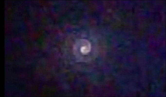 مارپیچ نورانی و درخشان در آسمان نروژ