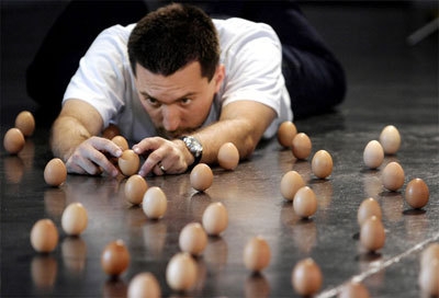 هنرنمایی با تخم مرغ