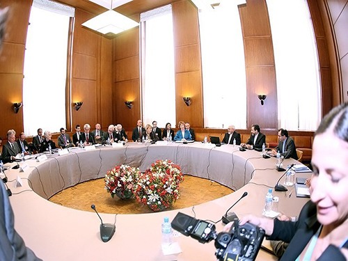 نخستین تصاویر از مذاکرات ظریف و اشتون در ژنو