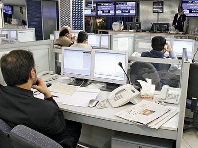 دستور ایست به دلالان پتروشیمی/خلع سلاح بورس کالا برای محاصره رانتخواران