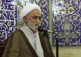انتقاد از پوشش نامناسب برخی جوانان/ استفاده از اجبار و زور شیوه مناسبی برای تربیت نیست