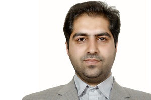 انتقاد رئیس مجلس از نماینده منتقد وزیر پیشنهادی ورزش/ گودرزی منتقدش را در آغوش گرفت و بوسید!