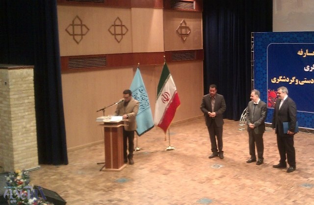 نجفی:صحبت های من به معنی فروش مشروب درهتل ها نبود/ حاشیه های مراسم معرفی معاون جدید گردشگری