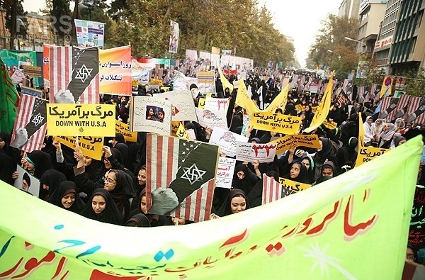 تظاهرات سراسری 13 آبان ،روز ملی مبارزه با استکبارجهانی برگزار شد/متن قطعنامه تظاهرکنندگان