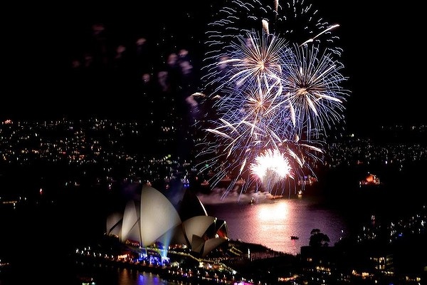 تصاویری از آغاز سال نو میلادی 2014 با آتش بازی استرالیایی ها در سیدنی