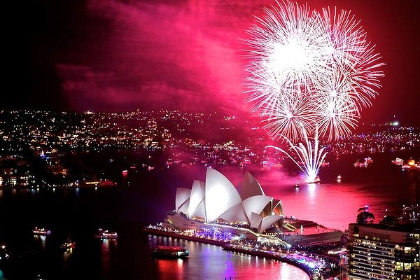 تصاویری از آغاز سال نو میلادی 2014 با آتش بازی استرالیایی ها در سیدنی