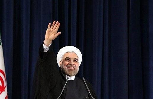 روحانی:دانشگاه خانه احزاب نیست، اماکارگاه سیاست است/شعار«مرگ برآمریکا»و«دانشجو می​میردذلت نمی​پذیرد»