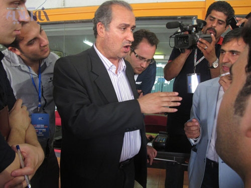 از اولین بلیت الکترونیکی ورزشگاه آزادی رونمایی شد/ تاج:500 بلیت اینترنتی فروختیم