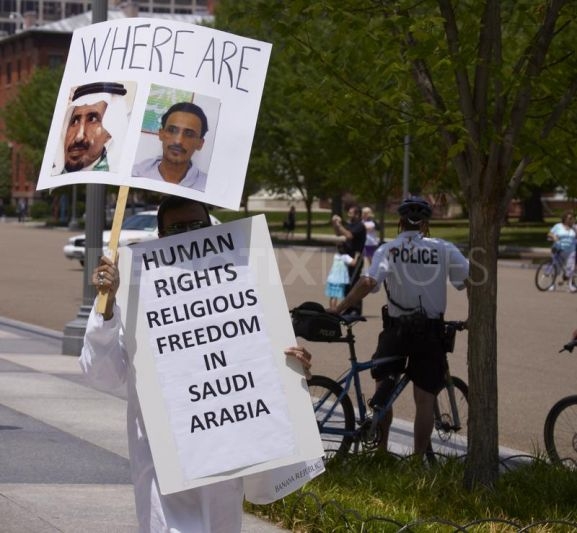 پناهنده شدن یک دیپلمات سعودی به آمریکا