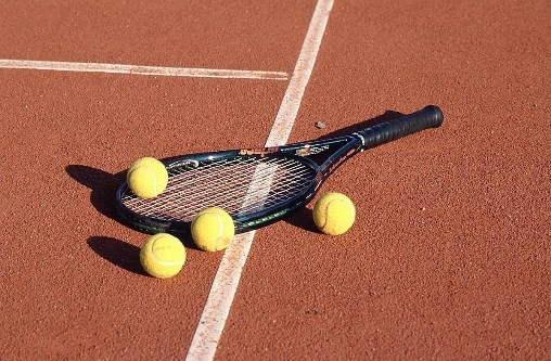 نخستین روز مسابقات تور تنیس آدینه متین اسپورت برگزار شد