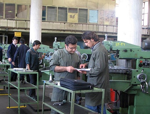 وضعیت اشتغال جوانان در دولت های نهم و دهم/2 میلیون جوان 15 تا 29 ساله همچنان بیکارند