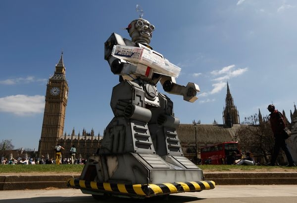آیا روبات‌های جنگجو را باید به میدان‌های نبرد فرستاد؟