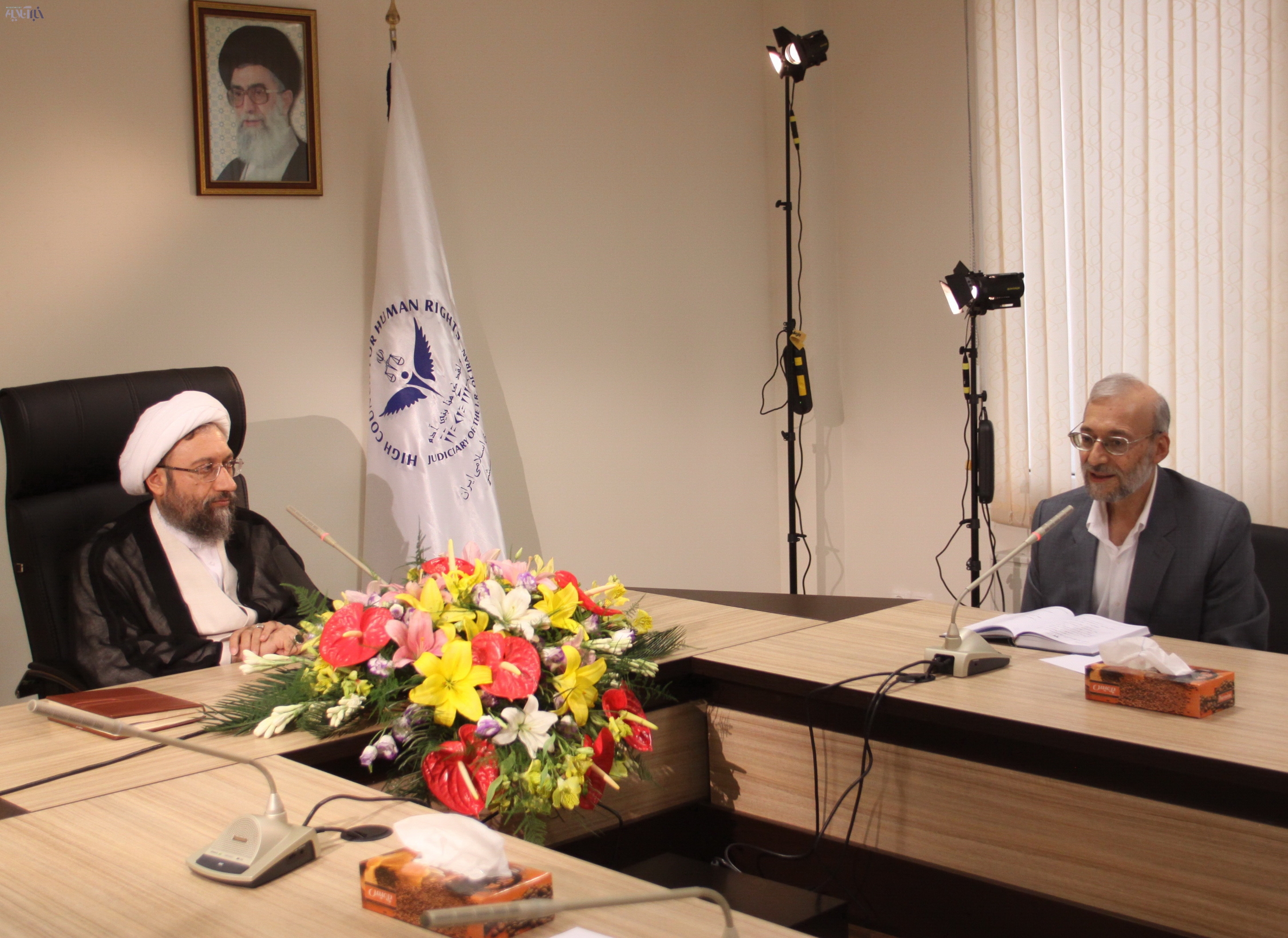 جواد لاریجانی: با گسترش تفکر تک فرهنگی شدن جهان توسط غرب مقابله می کنیم