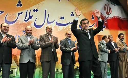 احمدی‌نژاد: مانیفست داشتم/ به خدا! آدم غصه اش می گیرد از کسانی که با مرتجعین همراهی می کنند/1/