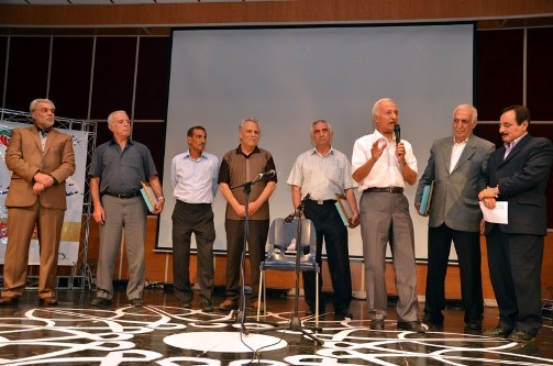 تقدیر از علیرضا عزیزی هم برای دریبل های ریزش و هم برای مبارزه با سرطان