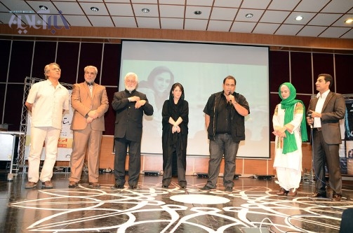 تقدیر از علیرضا عزیزی هم برای دریبل های ریزش و هم برای مبارزه با سرطان