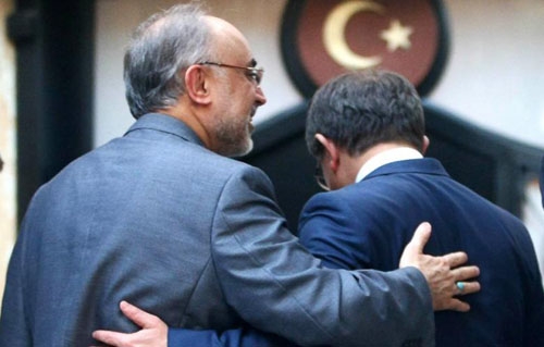 سیاست ایران در قبال تحولات مصر مشخص شد/آغاز تحرک دیپلماتیک تهران با تماس به قاهره و سفر به آنکارا
