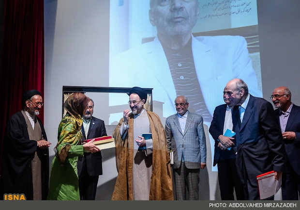 رونمایی از مجموعه عکس های «هلیوپولیس» با پیام سفیر لبنان و تقدیر خاتمی و رضا داوری
