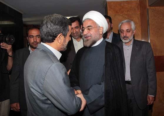 روحانی وارد پاستور شد، احمدی نژاد به نارمک رفت