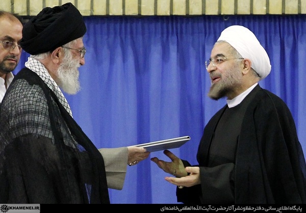 توصیه رهبر انقلاب به حسن روحانی: مسائل را حکیمانه، با استحکام و با توجه به اهداف نظام به پیش ببریم