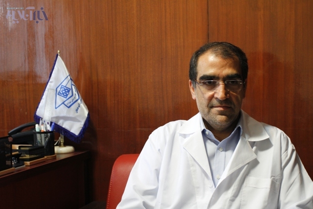 دکتر هاشمی در گفتگو با خبرآنلاین: مشکل دارو را تا آخر امسال حل می کنیم