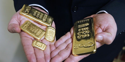 طلا جان تازه‌ای گرفت/فلز زرد گران می‌شود