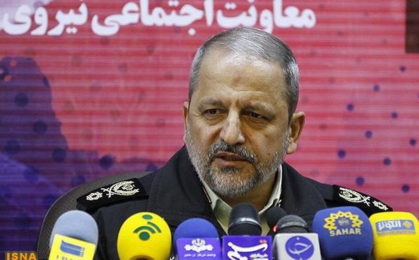پیشنهاد احمدی مقدم به روحانی:گله چیزی را حل نمی کند/اشکالی نمی بینم هدفمند از فیس بوک استفاده کنیم