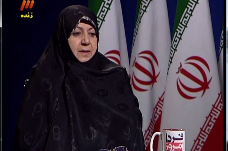 پاسخ عضو زن حزب اعتدل و توسعه درباره چرایی استفاده نکردن روحانی از وزیر زن