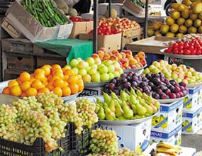 ادامه کاهش قیمت میوه و ثبات نسبی قیمت انواع گوشت /جدول قیمت اقلام خوراکی در پایتخت