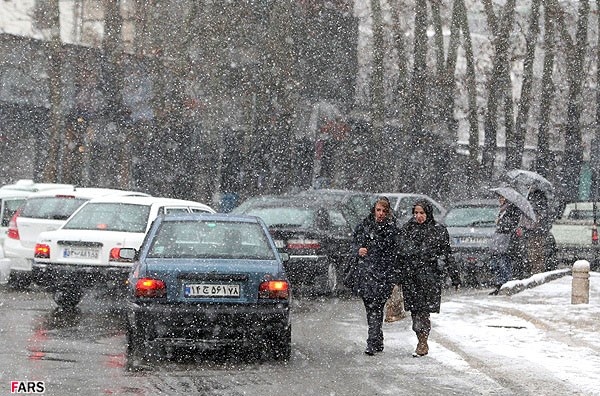 برف و باران در 11 استان/ 250 مسافر نجات یافتند/ مدارس برخی شهرها تعطیل شد