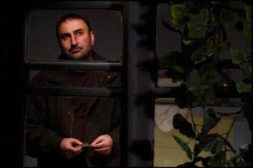 «آوای باران» و دوری از تئاتر از نگاه مهران احمدی / هر کاری خواستم بکنم یا توقیف شد یا به گل نشست