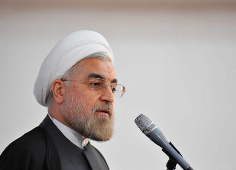 روحانی در جمع مردم اهواز:توافق ژنو به معنی تسلیم قدرت​های بزرگ دربرابر ملت ایران است