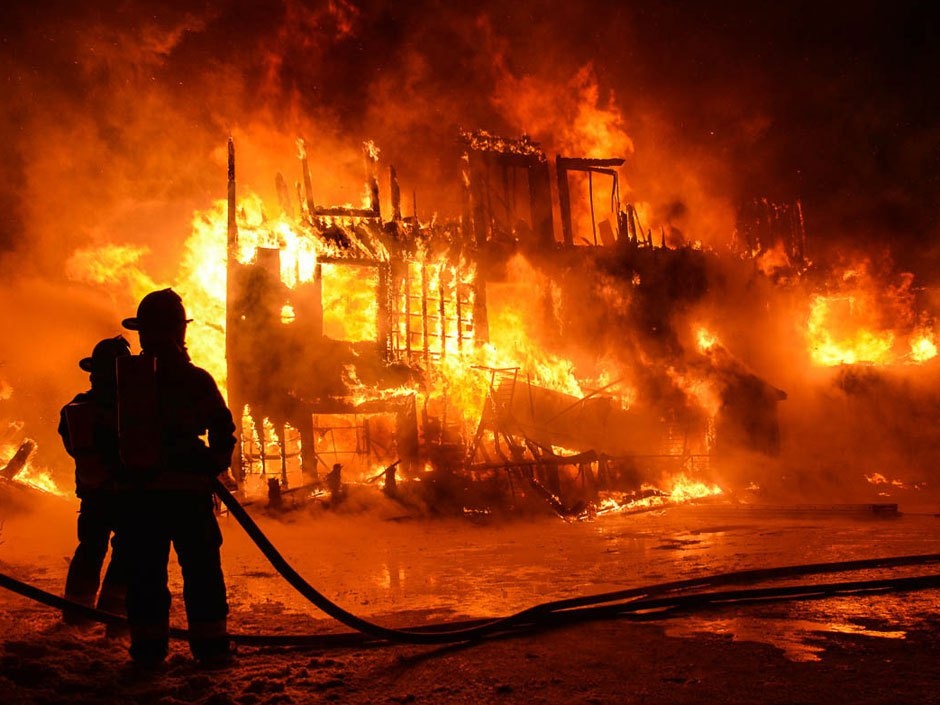 پنج کشته در آتش سوزی مرکز سالمندان