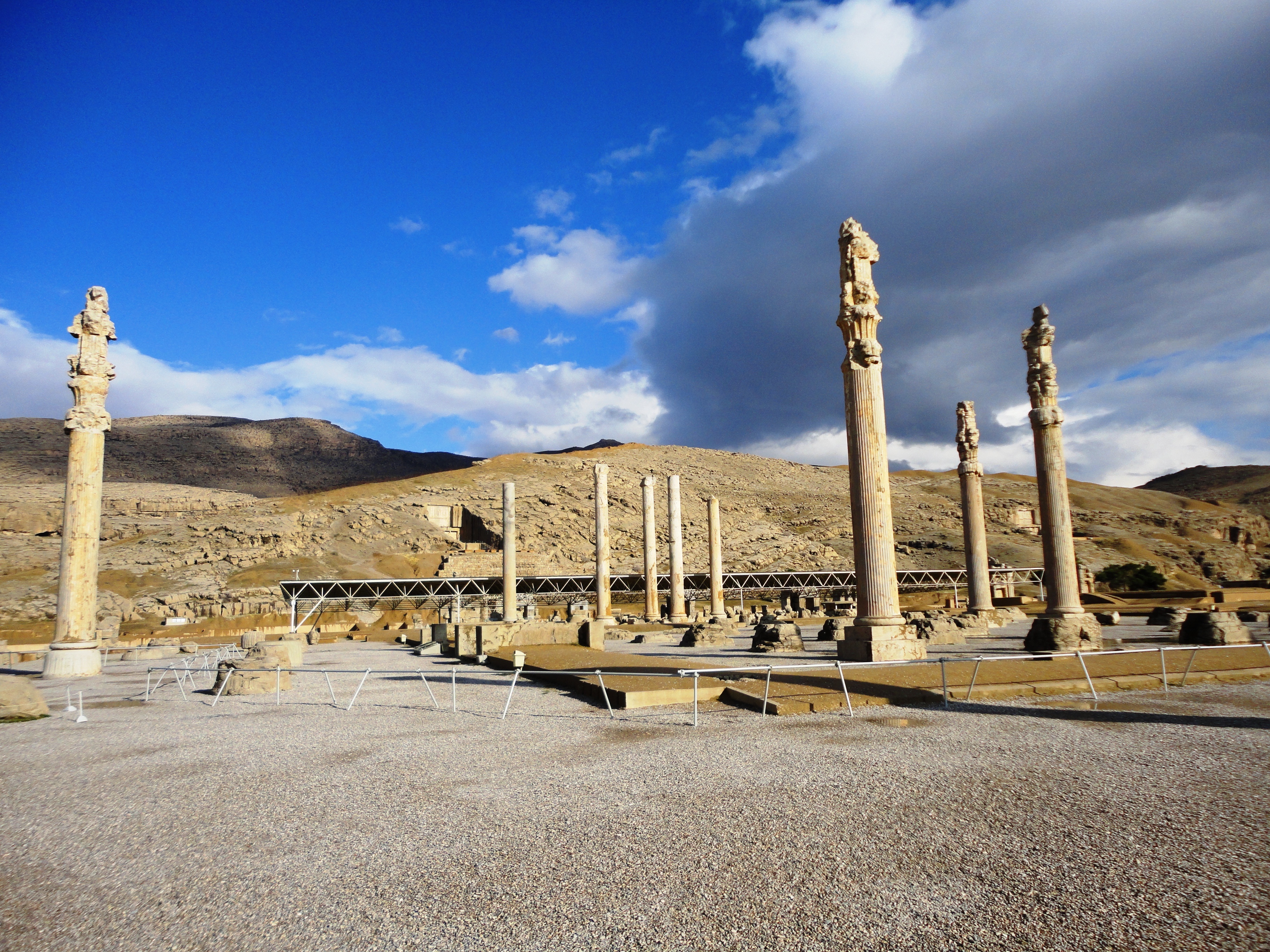 باران اسیدی در کمین تخت جمشید 
