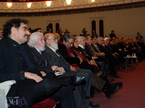 از افسانه بایگان و ترانه علیدوستی تا شهاب حسینی و محمدرضا فروتن / دیدار روحانی با هنرمندان