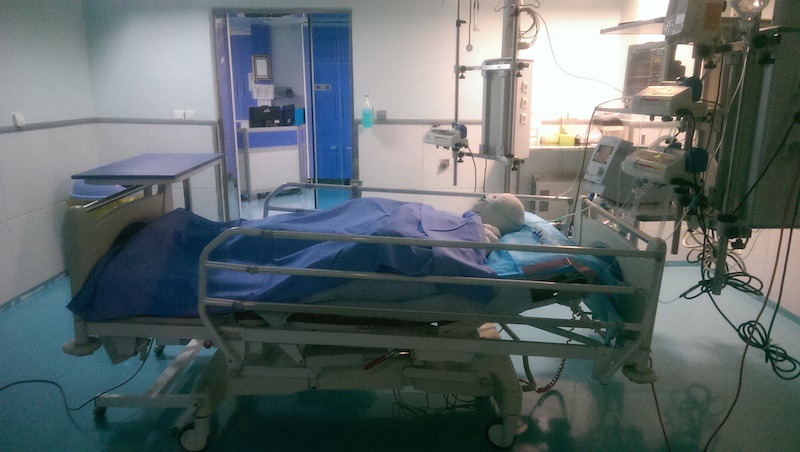 دیدار سینماگران با قربانی اسیدپاشی اصفهان/ سهیلا جورکش: وقتی خوب شدم از من تست بازیگری بگیرید