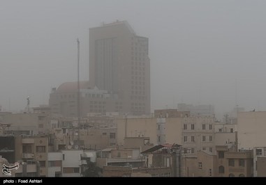 تهران در آستانه متروکه شدن/ فقط برای باران دعا کنید، باد هم خفه‌مان می‌کند