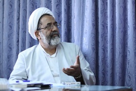 معاون تبلیغ حوزه های علمیه: رئیس جدید صدا و سیما برای استفاده ابزاری از لباس روحانیت چاره‌اندیشی کند