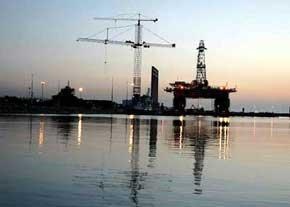 لوفیگارو: بوی نفت ایران شرکت ها را گیج کرده است